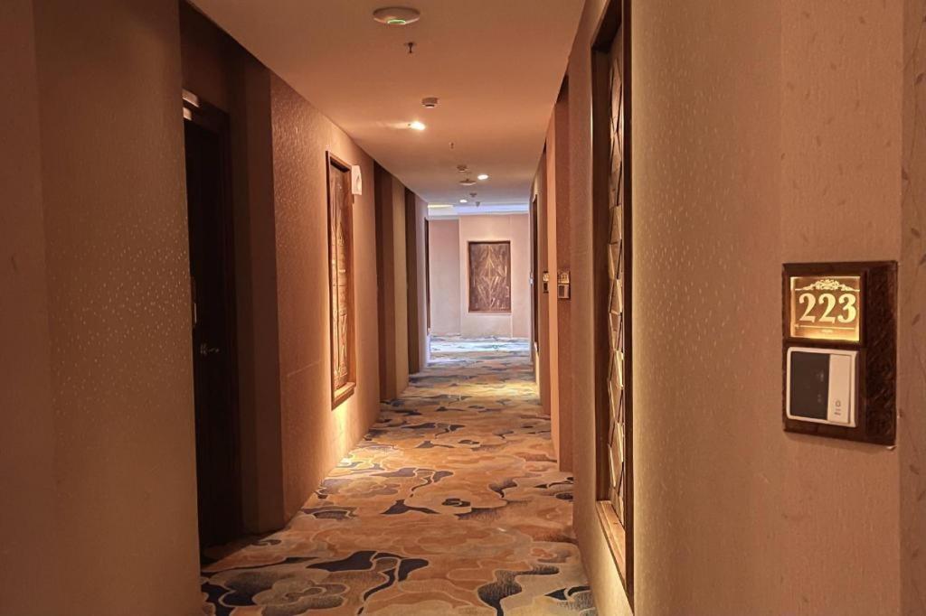 Kj Hotel Yogyakarta Extérieur photo