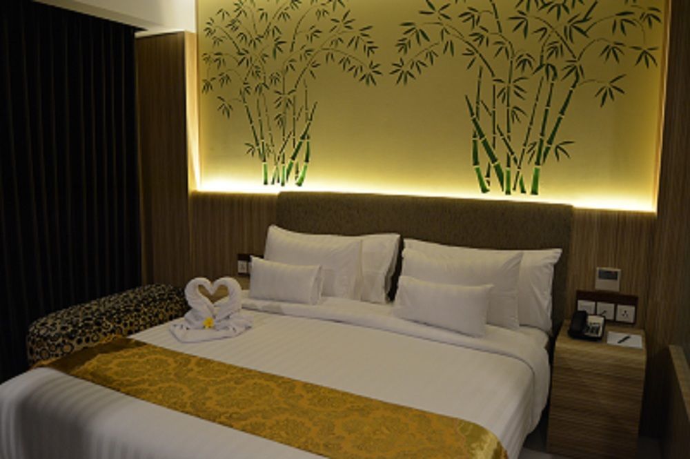 Kj Hotel Yogyakarta Extérieur photo