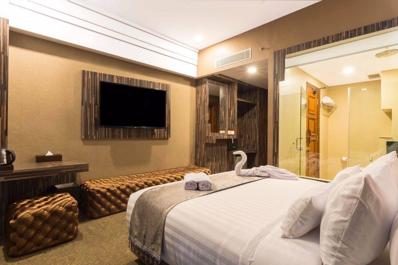 Kj Hotel Yogyakarta Extérieur photo