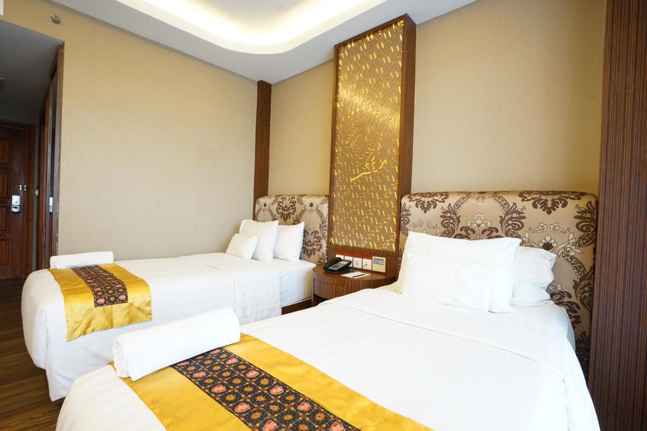 Kj Hotel Yogyakarta Extérieur photo